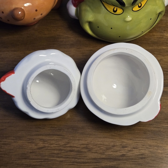 Grinch & Max Ceramic Holiday Mugs w/ Santa Hat Lids – 23 oz – Dr. Seuss Set of 2 - Picture 6 of 16